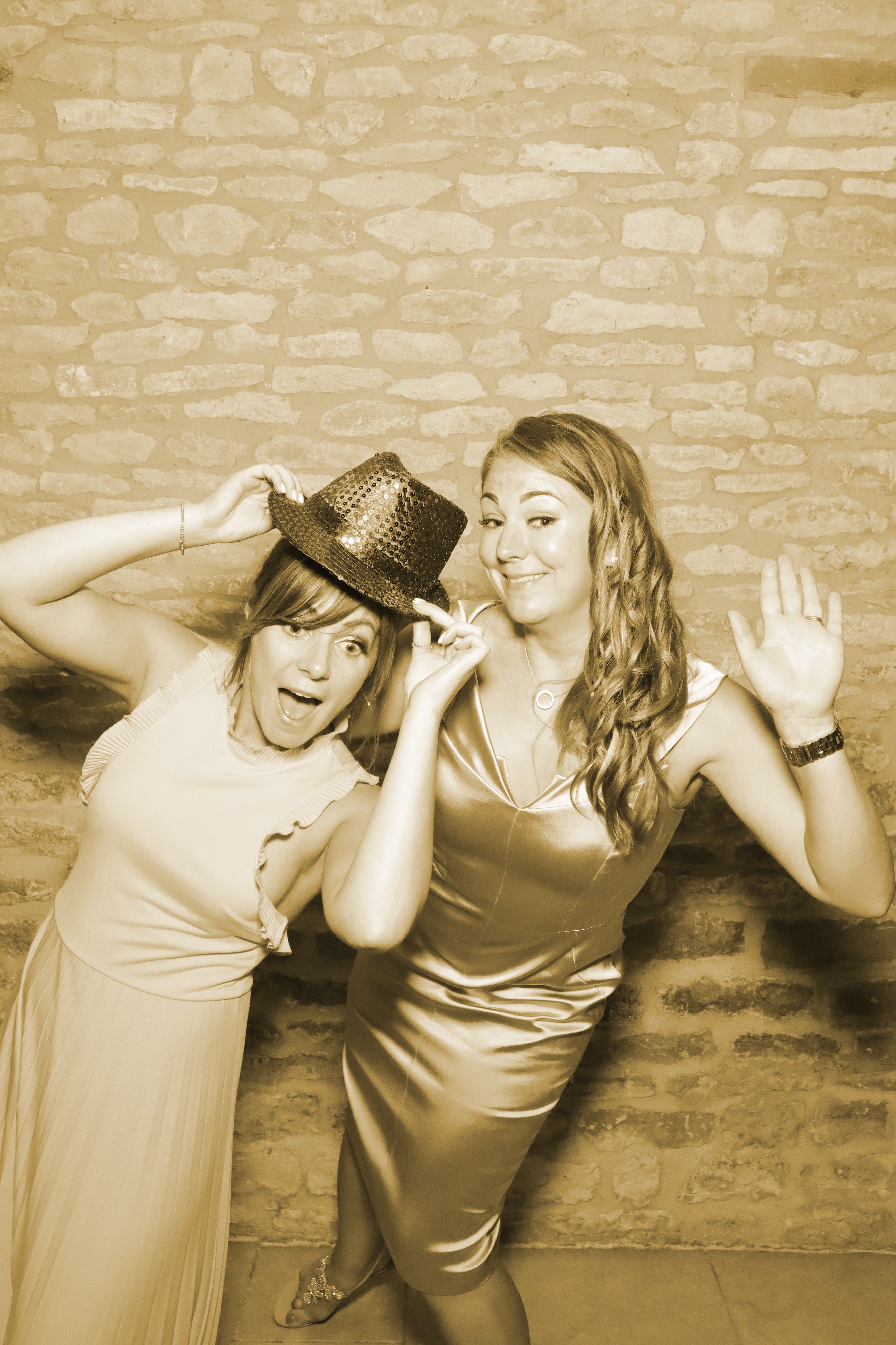 Natalie & Jack’s Wedding | View more photos from the event at gallery.myphotoboothexperience.co.uk/u/MyPhotoBoothExperienceLtd/Natalie-Jack’s-Wedding